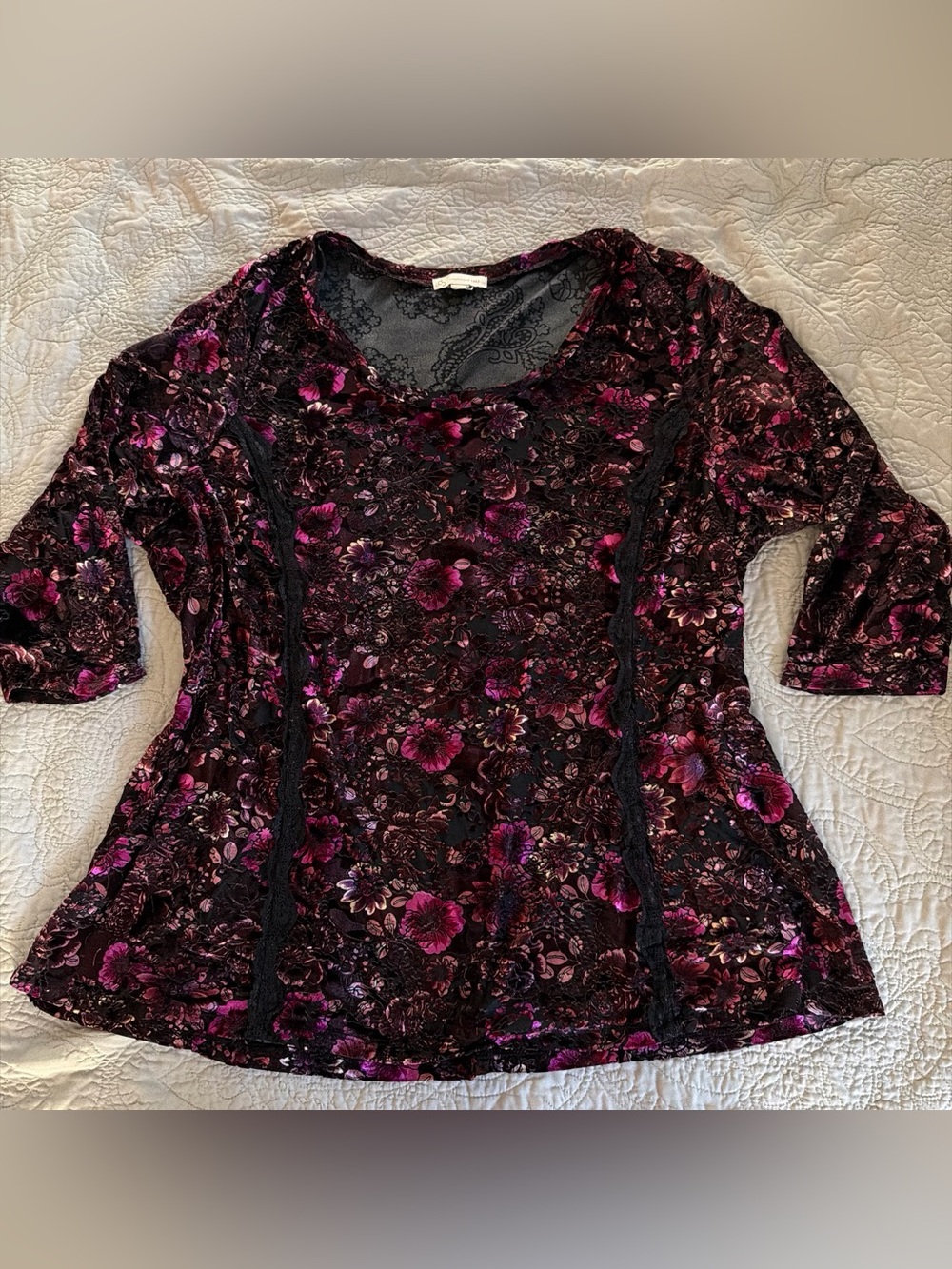 Women's Black & Pink Floral Lace-Trim Velvet burnout Top